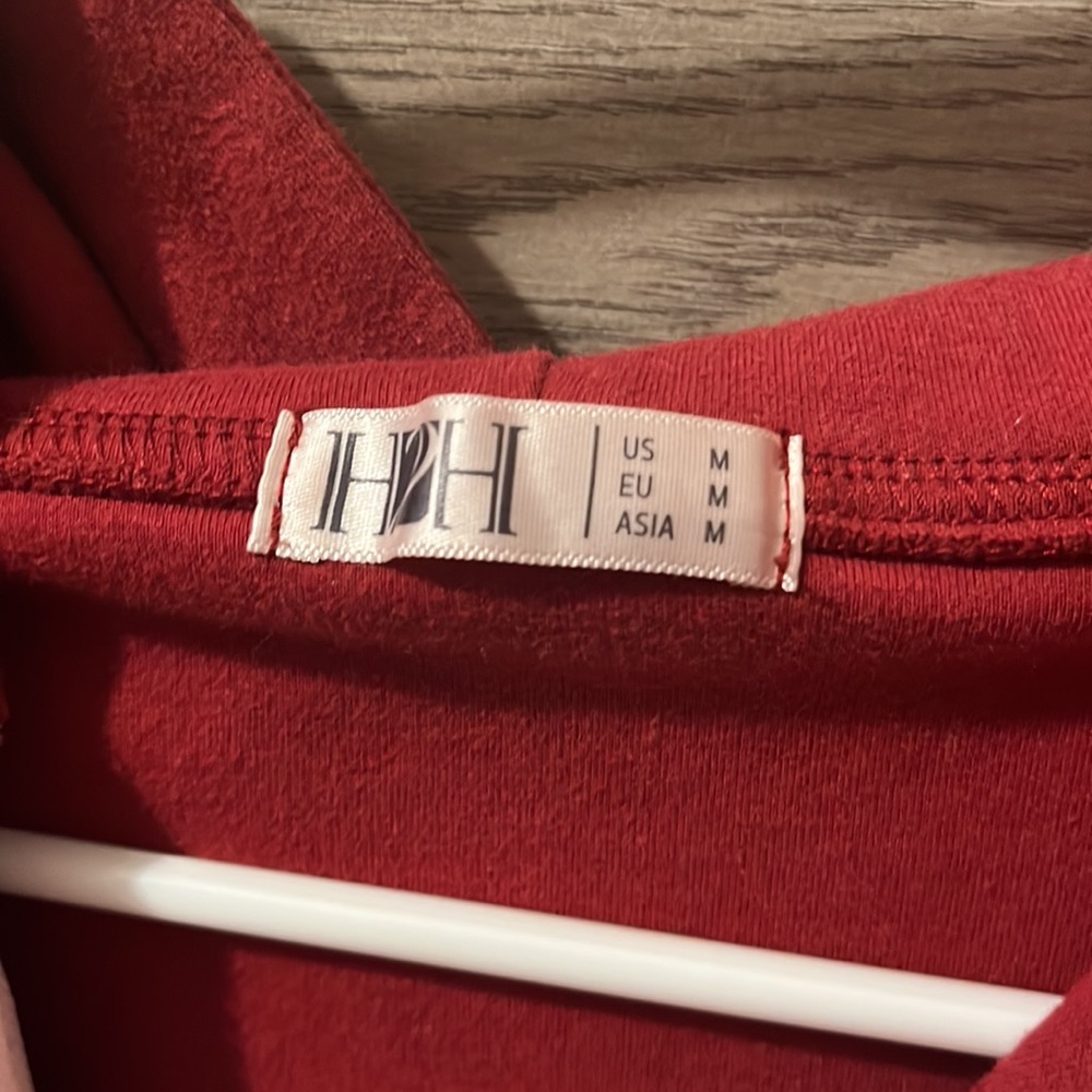Red jacket - Picture 5 of 6